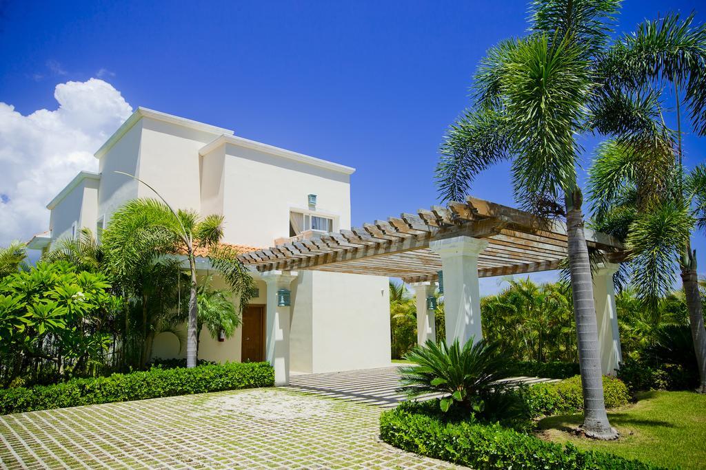 RENT A VILLA ON THE TERRITORY OF THE 5* IBEROSTAR HOTEL