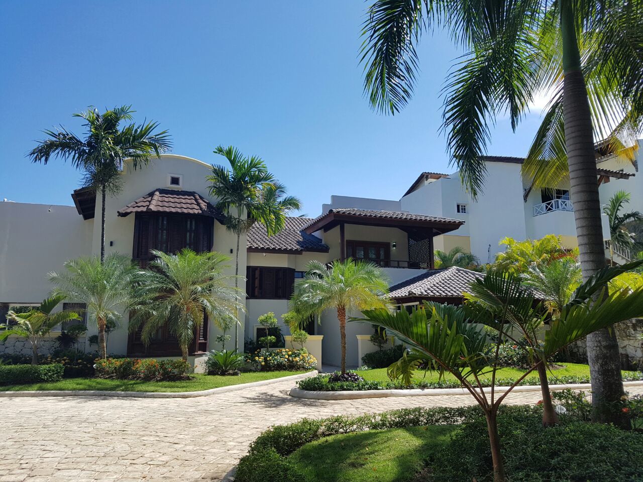 Large villa + guest house in Bavaro Dominicana