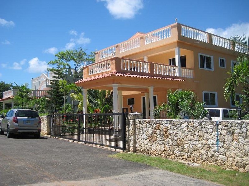 Villa for rent in Sosua with an area of 450 m2