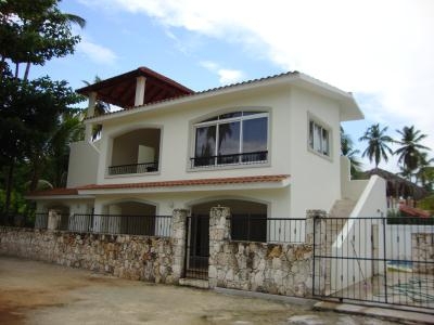House for rent near the Atlantic with an area of 400 m2