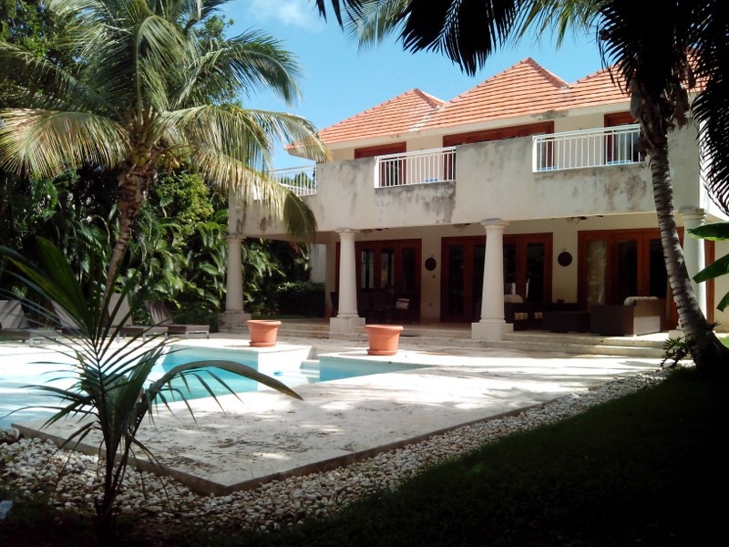 Villa for rent in Tortuga Bay with an area of 475 m2